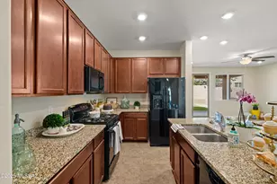 902 W Calle Tipoy, Sahuarita, AZ 85629 - Photo 12