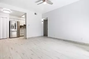 5750 N Camino Esplendora, Tucson, AZ 85718 - Photo 1