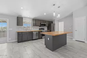 11935 S Amber Ann Ln, Tucson, AZ 85736 - Photo 16