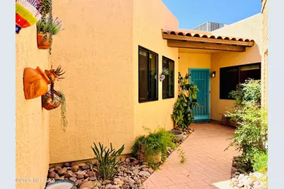 272 E Southern Pines Drive, Oro Valley, AZ 85737 - Photo 2