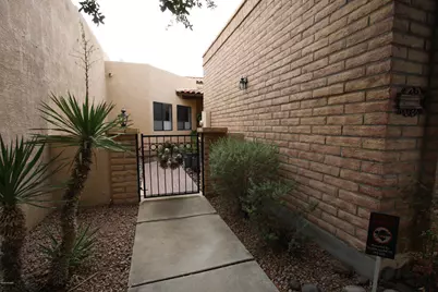 272 E Southern Pines Drive, Oro Valley, AZ 85737 - Photo 2