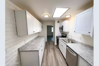 9159 E Broadway Boulevard #A, Tucson, AZ 85710 - Photo 2