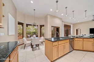 6882 E Desert Wind Ct, Tucson, AZ 85750 - Photo 16