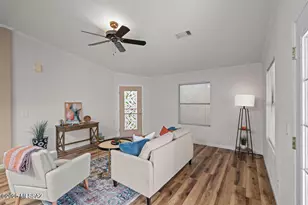 543 W Deerview Ct, Green Valley, AZ 85614 - Photo 6