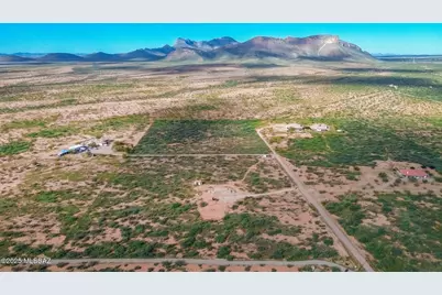 988 W El Rancho Boulevard #B, Huachuca City, AZ 85616 - Photo 1