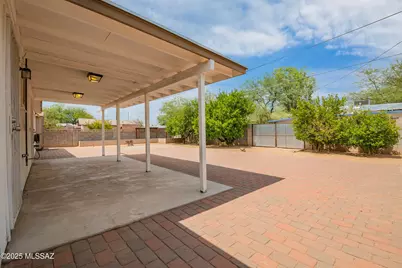 5731 E Helen Street, Tucson, AZ 85712 - Photo 12