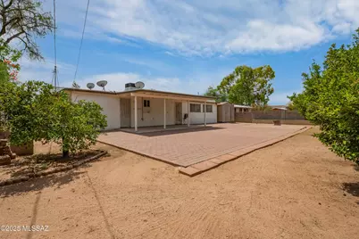 5731 E Helen Street, Tucson, AZ 85712 - Photo 10