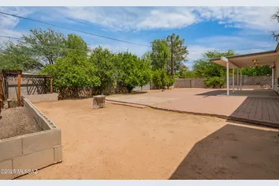5731 E Helen Street, Tucson, AZ 85712 - Photo 8