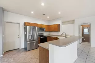 37 E Calle Trona, Green Valley, AZ 85614 - Photo 12