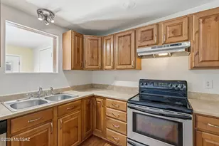1453 W Roger Rd, Tucson, AZ 85705 - Photo 16