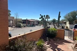 1400 W Placita Apache, Green Valley, AZ 85622 - Photo 1