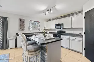 4021 E Lushfield Dr, Tucson, AZ 85756 - Photo 2