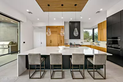 875 W Tortolita Mountain Circle, Oro Valley, AZ 85755 - Photo 4