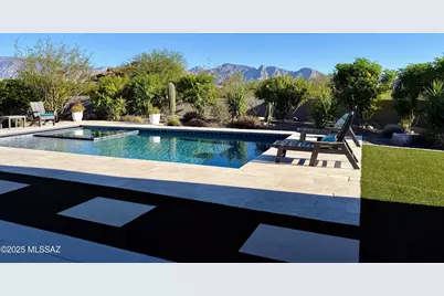 725 W Tortolita Mountain Ci W, Tucson, AZ 85755 - Photo 2