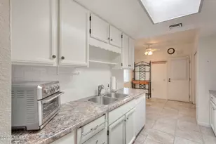 330 E Paseo Azul, Green Valley, AZ 85614 - Photo 12