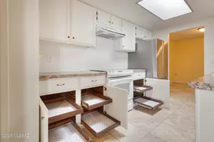 330 E Paseo Azul, Green Valley, AZ 85614 - Photo 10