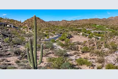 867 W Granite Gorge Drive #327, Oro Valley, AZ 85755 - Photo 4