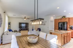 2210 E Eager Dr, Green Valley, AZ 85614 - Photo 12