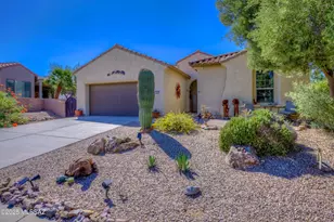 2210 E Eager Dr, Green Valley, AZ 85614 - Photo 4