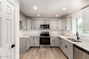 1010 E Gifford Dr, Tucson, AZ 85719 - Photo 14