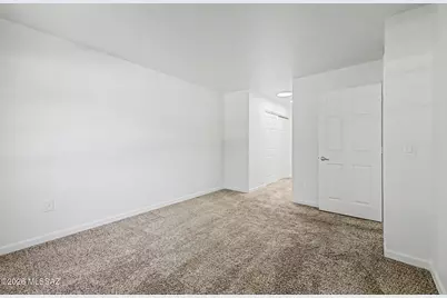 101 S Players Club Drive #APT 22201, Tucson, AZ 85745 - Photo 18