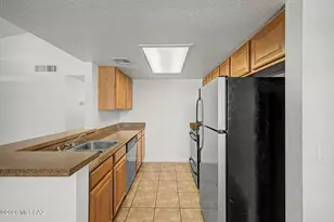 101 S Players Club Dr, Tucson, AZ 85745 - Photo 10