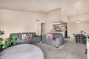 101 S Players Club Dr, Tucson, AZ 85745 - Photo 8