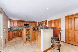 3872 E Marble Peak Pl, Tucson, AZ 85718 - Photo 16