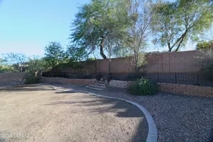 8222 N Sombrero Point Dr, Tucson, AZ 85743 - Photo 30