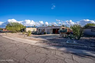 442 N Bull Run Dr, Tucson, AZ 85748 - Photo 2