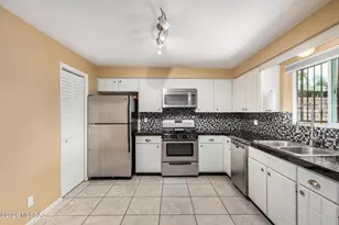 4386 E Fort Lowell Rd, Tucson, AZ 85712 - Photo 10