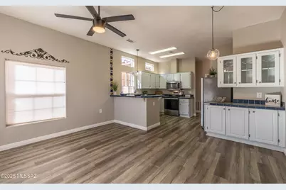 1230 W Calle De Sotelo, Sahuarita, AZ 85629 - Photo 4