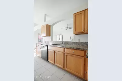 7871 W Sacramento Hill Drive, Tucson, AZ 85743 - Photo 20