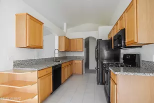 7871 W Sacramento Hill Dr, Tucson, AZ 85743 - Photo 12
