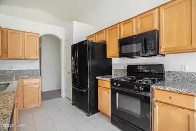 7871 W Sacramento Hill Drive, Tucson, AZ 85743 - Photo 16