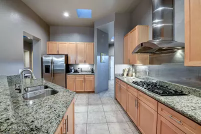 7530 E Placita Ventana Hayes, Tucson, AZ 85750 - Photo 8