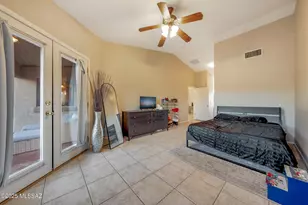 7631 S Laurel Willow Dr, Tucson, AZ 85747 - Photo 16