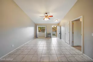 7631 S Laurel Willow Dr, Tucson, AZ 85747 - Photo 4