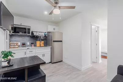 2238 E Grant Road #2, Tucson, AZ 85719 - Photo 4