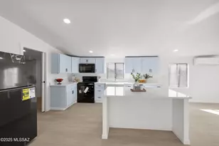 7821 N Sandario Rd, Tucson, AZ 85743 - Photo 4