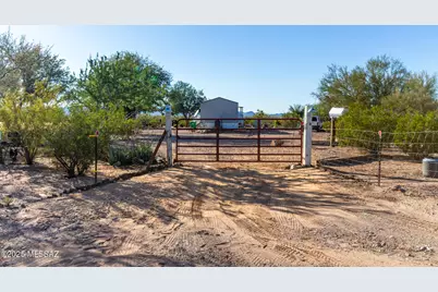 1363 N Reservation View Trail, Tucson, AZ 85743 - Photo 32