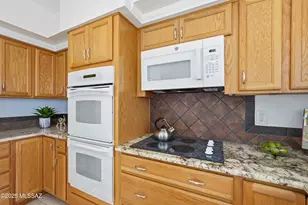 848 E Camino Diestro, Oro Valley, AZ 85704 - Photo 20