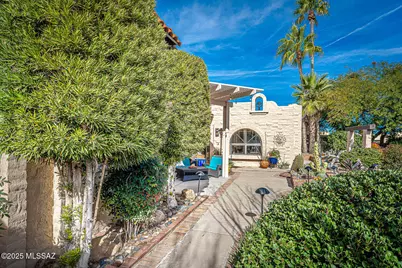 1118 W Circulo Del Sur, Green Valley, AZ 85614 - Photo 4