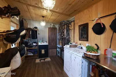 401 N Bully Hill Court, Oracle, AZ 85623 - Photo 10