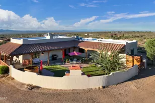 401 N Bully Hill Ct, Oracle, AZ 85623 - Photo 2