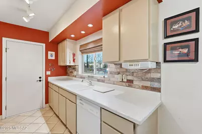 1985 S San Vincent Drive, Green Valley, AZ 85614 - Photo 16