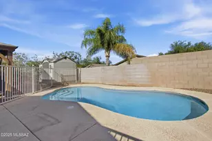 8807 E Mountain Spring Dr, Tucson, AZ 85747 - Photo 1