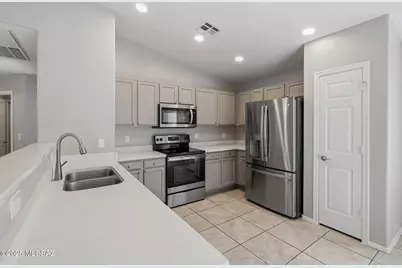 8244 S Lost Mountain Road, Tucson, AZ 85747 - Photo 8