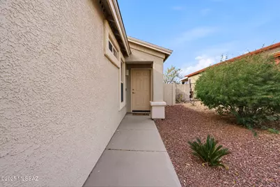 8244 S Lost Mountain Road, Tucson, AZ 85747 - Photo 2