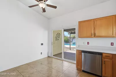 8667 N Golden Moon Way, Tucson, AZ 85743 - Photo 10